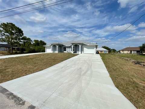 4752/4754 30th Street SW, Lehigh Acres, FL 33973