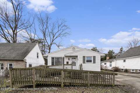 207 N Deerfield Avenue, Lansing, MI 48917