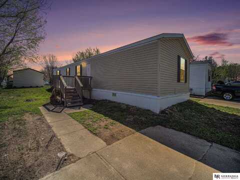 3804 NW Gum Court, Lincoln, NE 68521