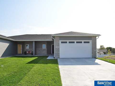 5940 Loxton Street, Lincoln, NE 68526