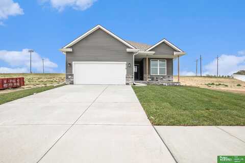 9710 N 167 Avenue Circle, Bennington, NE 68007