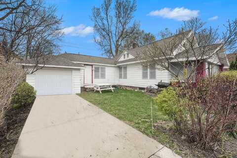 66 Quigley Boulevard SW, Grand Rapids, MI 49507