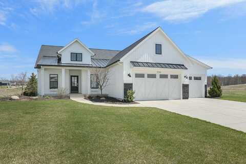 1794 Kenowa Avenue NW, Walker, MI 49534