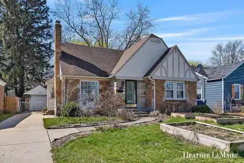 702 Hoyt Street SE, Grand Rapids, MI 49507