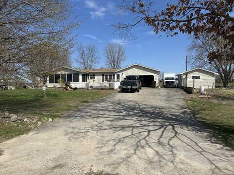 7035 S Lake road, Greenville, MI 48838