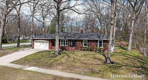 2424 Elderwood Drive NW, Grand Rapids, MI 49544