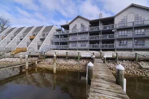 317 5th Avenue, Manistee, MI 49660