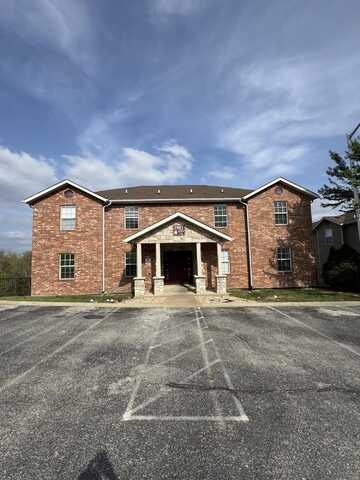 2901 Vineyards Parkway, Branson, MO 65616