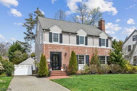 61 Grandview Pl, Montclair, NJ 07043