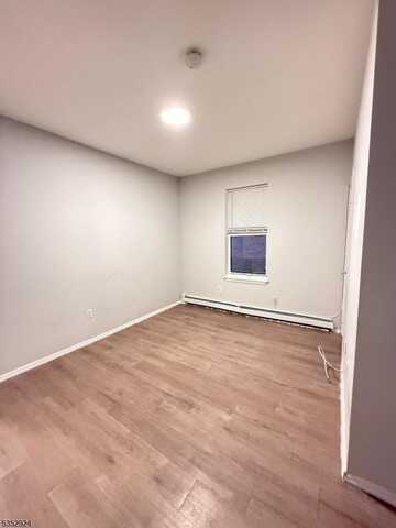 144-146 Brunswick St, Newark, NJ 07114