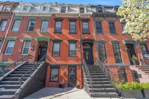 824 GRAND ST, JC, Bergen-Lafayett, NJ 07304
