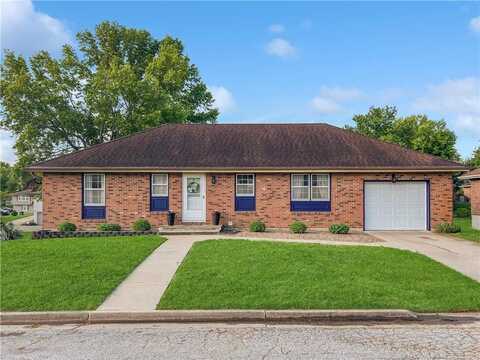 505 W 30th Street, Higginsville, MO 64037