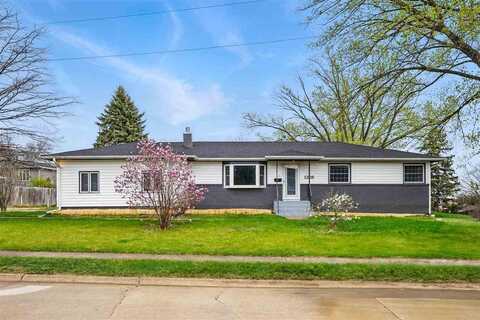 1208 Wylde Green Rd, IowaCity, IA 52246