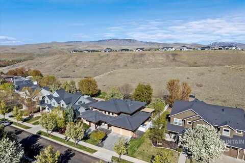 11872 N Humphreys Pl, Boise, ID 83714
