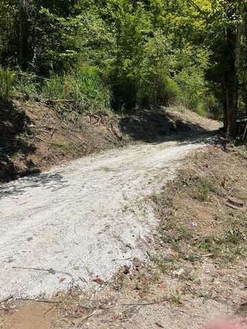 30 Lee Lane, Stanton, KY 40380