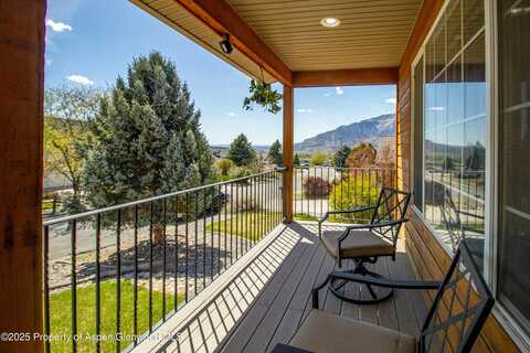31 Hawthorne Way, Parachute, CO 81635