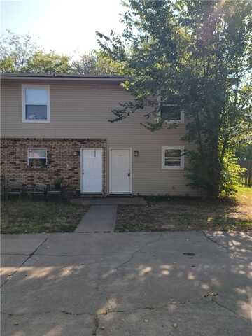 614 N Betty Jo DR, Fayetteville, AR 72701