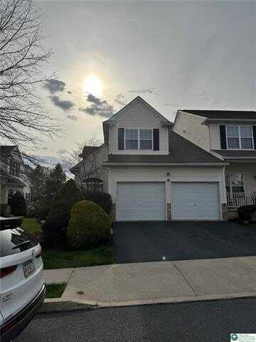 18 Cobblestone Drive, Palmer, PA 18045