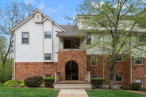 7000 Green Tee Court, Saint Louis, MO 63129