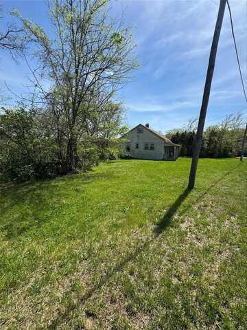 828 American Legion Drive, Festus, MO 63028