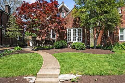 7215 Northmoor Drive, Saint Louis, MO 63105