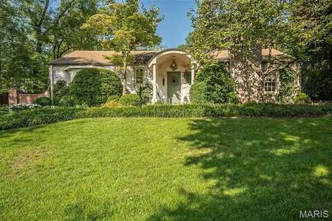 15 Daniel Road, La Due, MO 63124