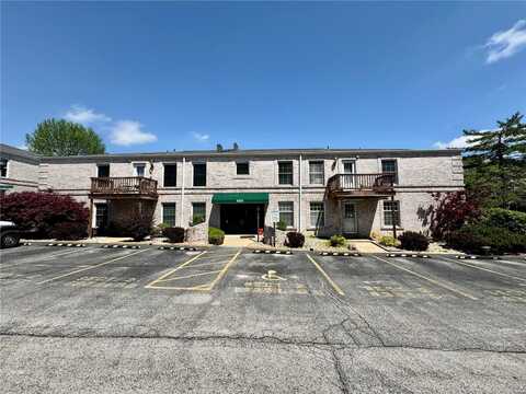 4351 Chateau De Ville Drive, Saint Louis, MO 63129