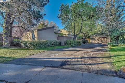 5529 Sandpiper Court, Stockton, CA 95207