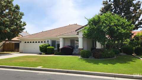 8707 Beau Maison Way, Bakersfield, CA 93311