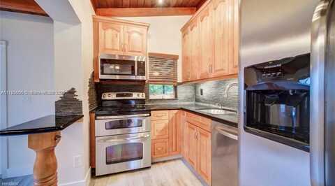4451 SW 10th St, Miami, FL 33134