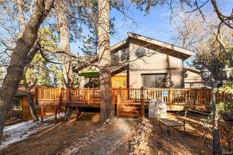 843 Maple Lane, Sugarloaf, CA 92386