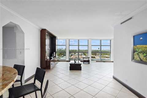 5055 Collins Ave, Miami Beach, FL 33140