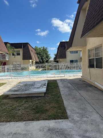 4524 SW 54th St, Dania Beach, FL 33314