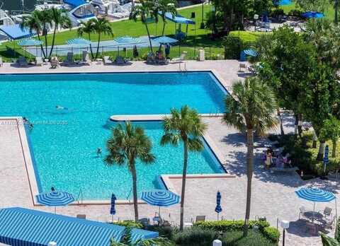 2500 Parkview Dr, Hallandale Beach, FL 33009