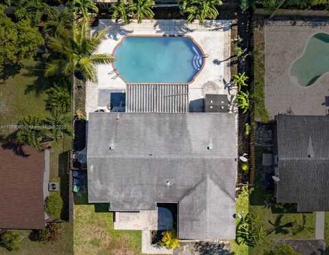 4960 SW 5th St, Margate, FL 33068
