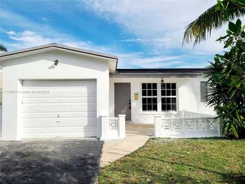 4230 NW 52nd Ave, Lauderdale Lakes, FL 33319