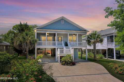 115 NE 7th Street, Oak Island, NC 28465
