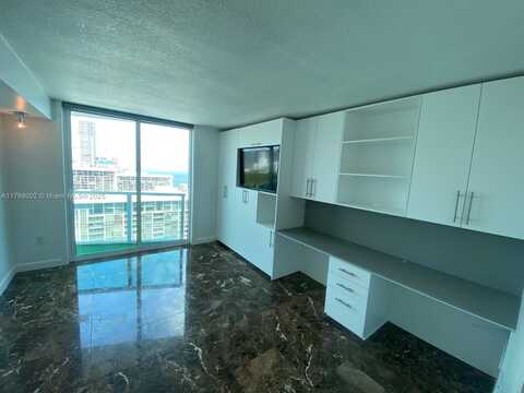 2101 Brickell Ave, Miami, FL 33129