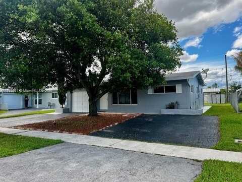9021 NW 24th Pl, Sunrise, FL 33322