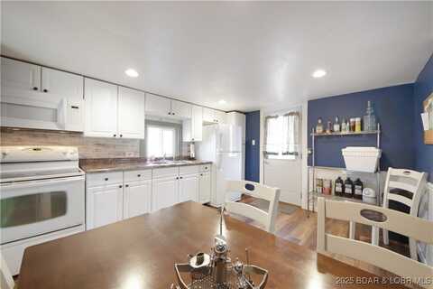 174 Randys Road, Sunrise Beach, MO 65079