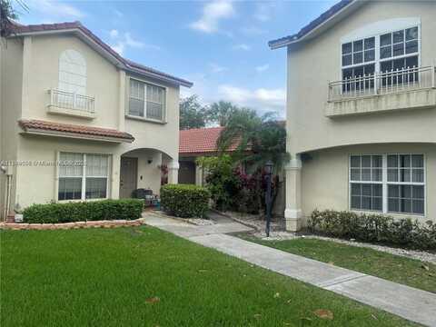 111 NW 108th Ave, Pembroke Pines, FL 33026