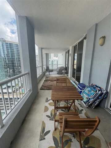 170 SE 14th St, Miami, FL 33131