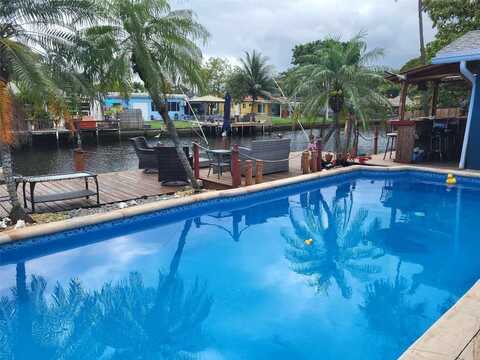 2706 Thomas St, Hollywood, FL 33020