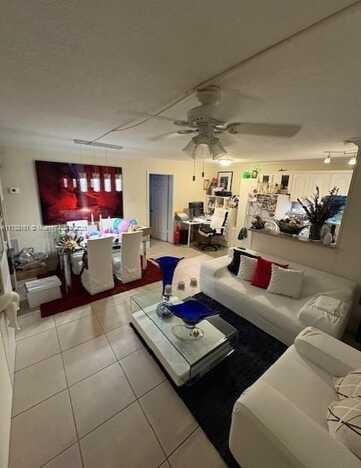 3855 SW 79th Ave, Miami, FL 33155
