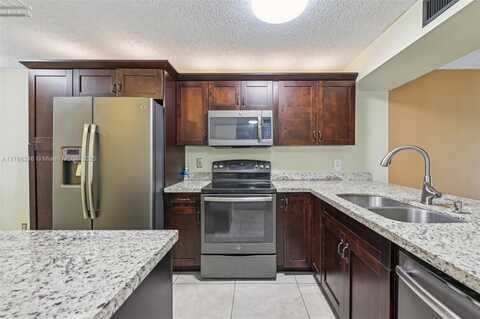 6622 Coral Lake Dr, Margate, FL 33063