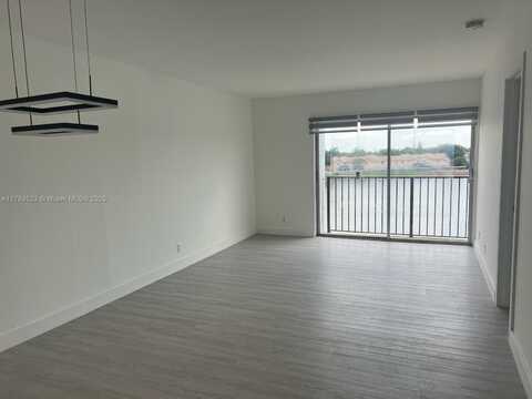8560 N Sherman Cir, Miramar, FL 33025