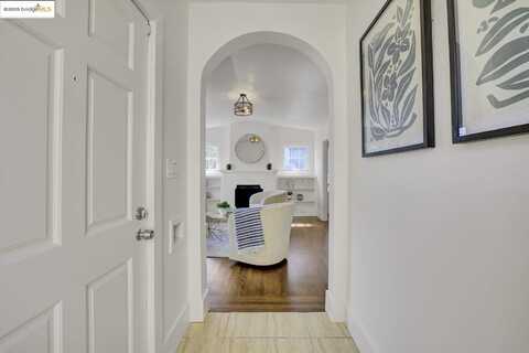 2457 83rd Ave, Oakland, CA 94605