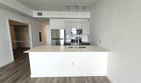 1642 NE 1st Ave, Miami, FL 33132