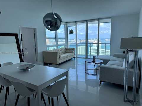 950 Brickell Bay Dr, Miami, FL 33131