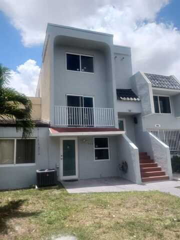 984 W 40th St, Hialeah, FL 33012